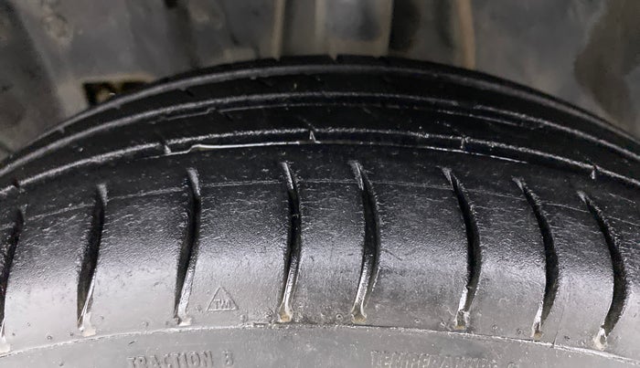 2017 Datsun Go T, Petrol, Manual, 85,298 km, Left Front Tyre Tread