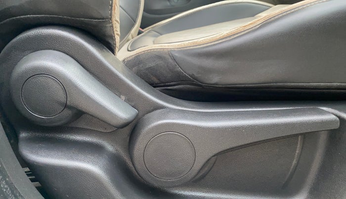 2017 Renault Captur PLATINE DIESEL , Diesel, Manual, 84,269 km, Driver Side Adjustment Panel