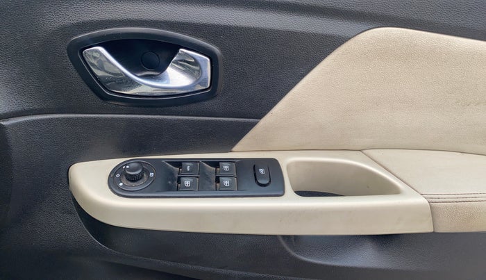 2017 Renault Captur PLATINE DIESEL , Diesel, Manual, 84,269 km, Driver Side Door Panels Control