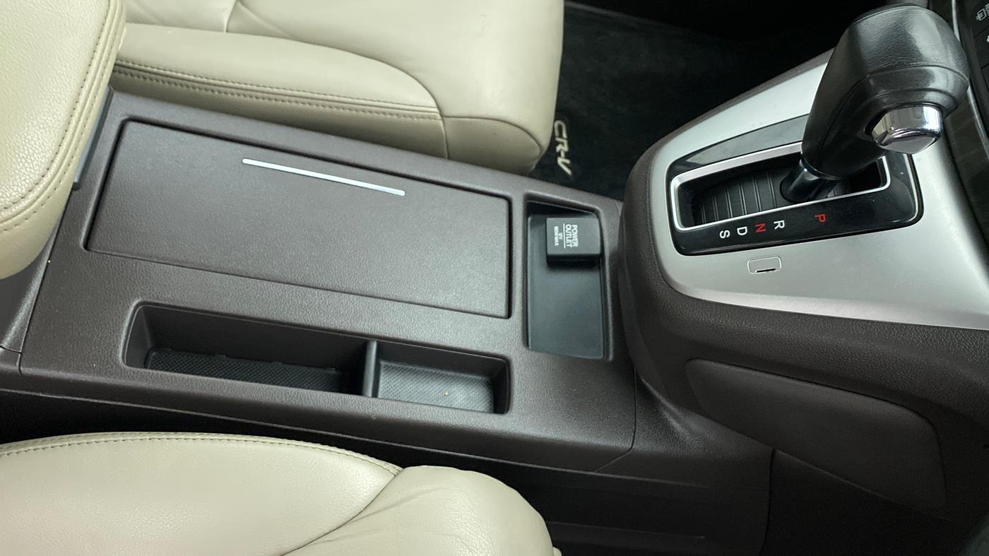 2017 Honda CRV 2.0L I-VTEC 2WD AT, Petrol, Automatic, 53,014 km, Gear Lever