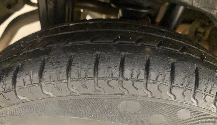 2019 Maruti Alto 800 LXI, Petrol, Manual, 38,255 km, Right Rear Tyre Tread