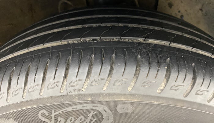 2020 Hyundai VENUE 1.0 TURBO GDI SX+ AT, Petrol, Automatic, 14,318 km, Right Front Tyre Tread