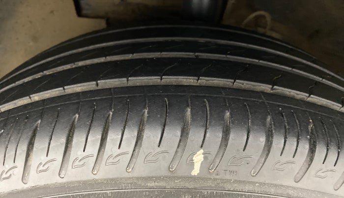 2020 Hyundai VENUE 1.0 TURBO GDI SX+ AT, Petrol, Automatic, 14,318 km, Left Front Tyre Tread