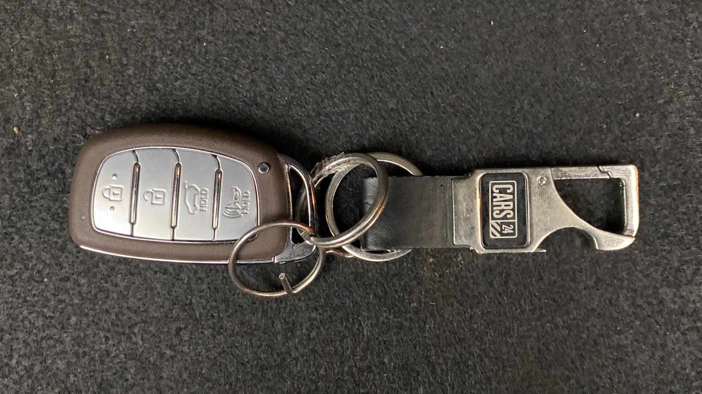 2020 Hyundai VENUE 1.0 TURBO GDI SX+ AT, Petrol, Automatic, 14,318 km, Key Close Up