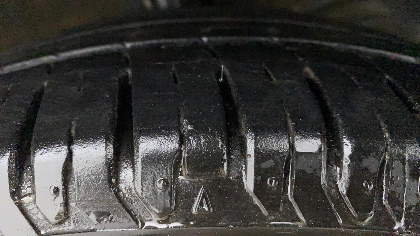 2021 Maruti XL6 ZETA MT, Petrol, Manual, 21,565 km, Right Front Tyre Tread