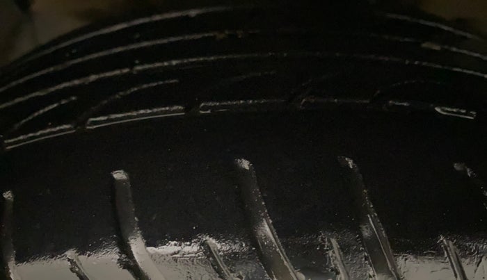 2014 Hyundai Grand i10 SPORTZ 1.2 KAPPA VTVT, Petrol, Manual, 85,786 km, Left Front Tyre Tread