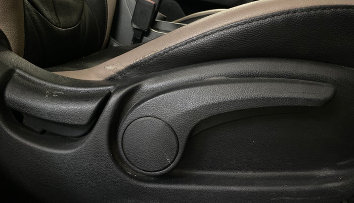 2019 Hyundai Creta EX 1.6 PETROL, Petrol, Manual, 62,527 km, Driver Side Adjustment Panel