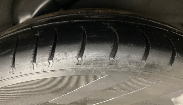 2013 Hyundai i10 MAGNA 1.2, Petrol, Manual, 77,310 km, Left Rear Tyre Tread