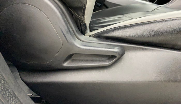 2023 Tata NEXON XE PETROL, Petrol, Manual, 46,258 km, Driver Side Adjustment Panel
