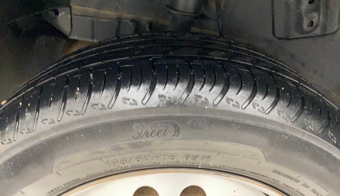 2023 Tata NEXON XE PETROL, Petrol, Manual, 46,258 km, Right Rear Tyre Tread