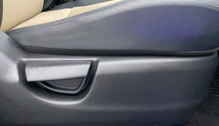 2021 Hyundai NEW SANTRO 1.1 MAGNA MT, Petrol, Manual, 2,526 km, Driver Side Adjustment Panel
