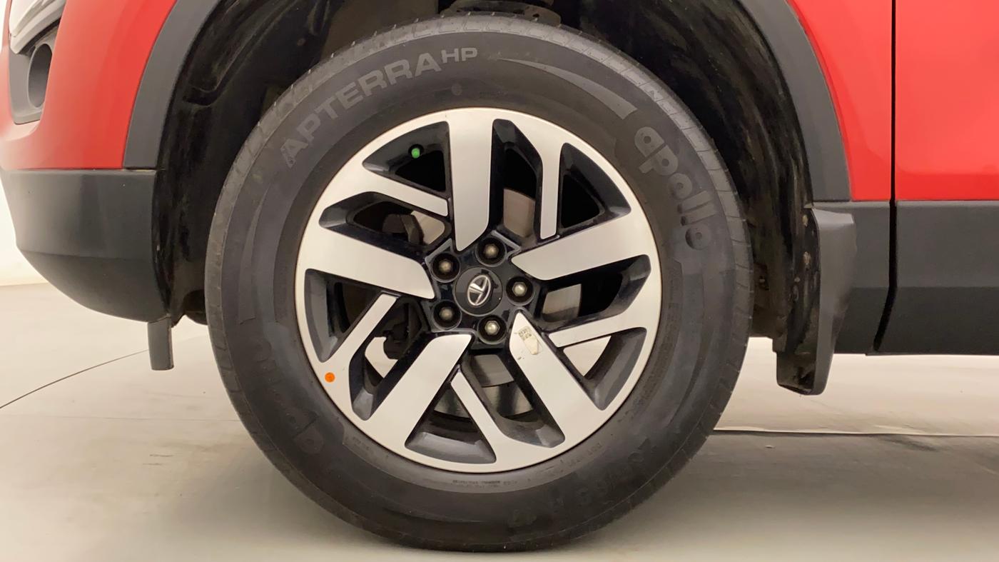 2021 Tata Harrier XZ PLUS 2.0L DUAL TONE, Diesel, Manual, 46,434 km, Left Front Wheel