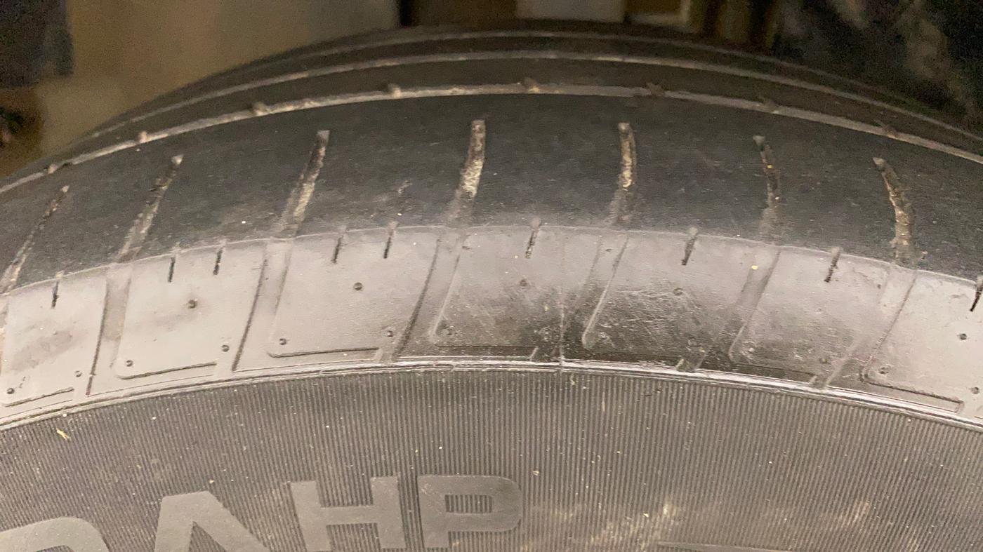 2021 Tata Harrier XZ PLUS 2.0L DUAL TONE, Diesel, Manual, 46,434 km, Left Front Tyre Tread