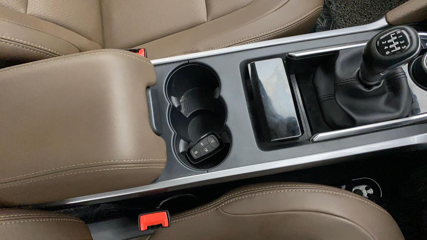 2021 Tata Harrier XZ PLUS 2.0L DUAL TONE, Diesel, Manual, 46,434 km, Gear Lever