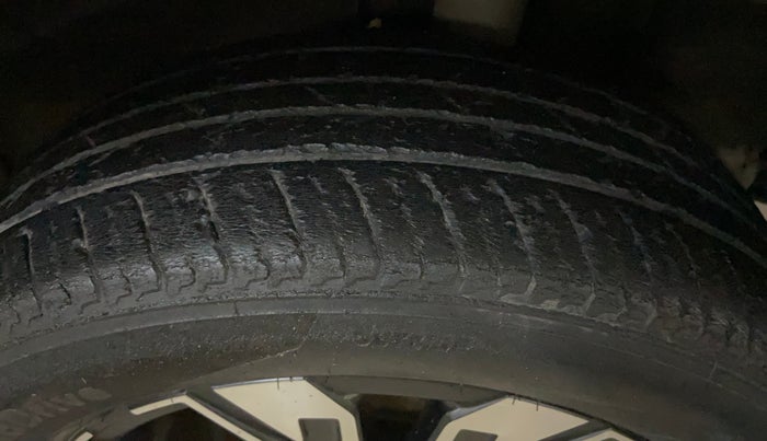 2022 Renault Kiger RXZ MT, Petrol, Manual, 50,214 km, Left Rear Tyre Tread