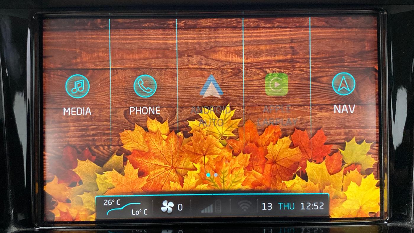 2019 Mahindra XUV500 W11 AT, Diesel, Automatic, 7,862 km, Apple CarPlay and Android Auto