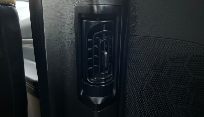 2019 Mahindra XUV500 W11 AT, Diesel, Automatic, 7,862 km, Rear AC Vents