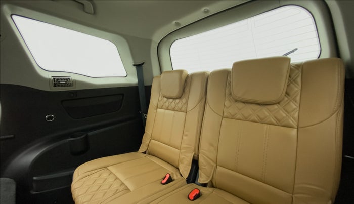 2019 Mahindra XUV500 W11 AT, Diesel, Automatic, 7,862 km, Third Seat Row ( optional )
