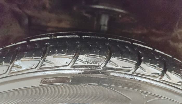 2017 Maruti Ciaz VXI+, Petrol, Manual, 42,275 km, Left Front Tyre Tread