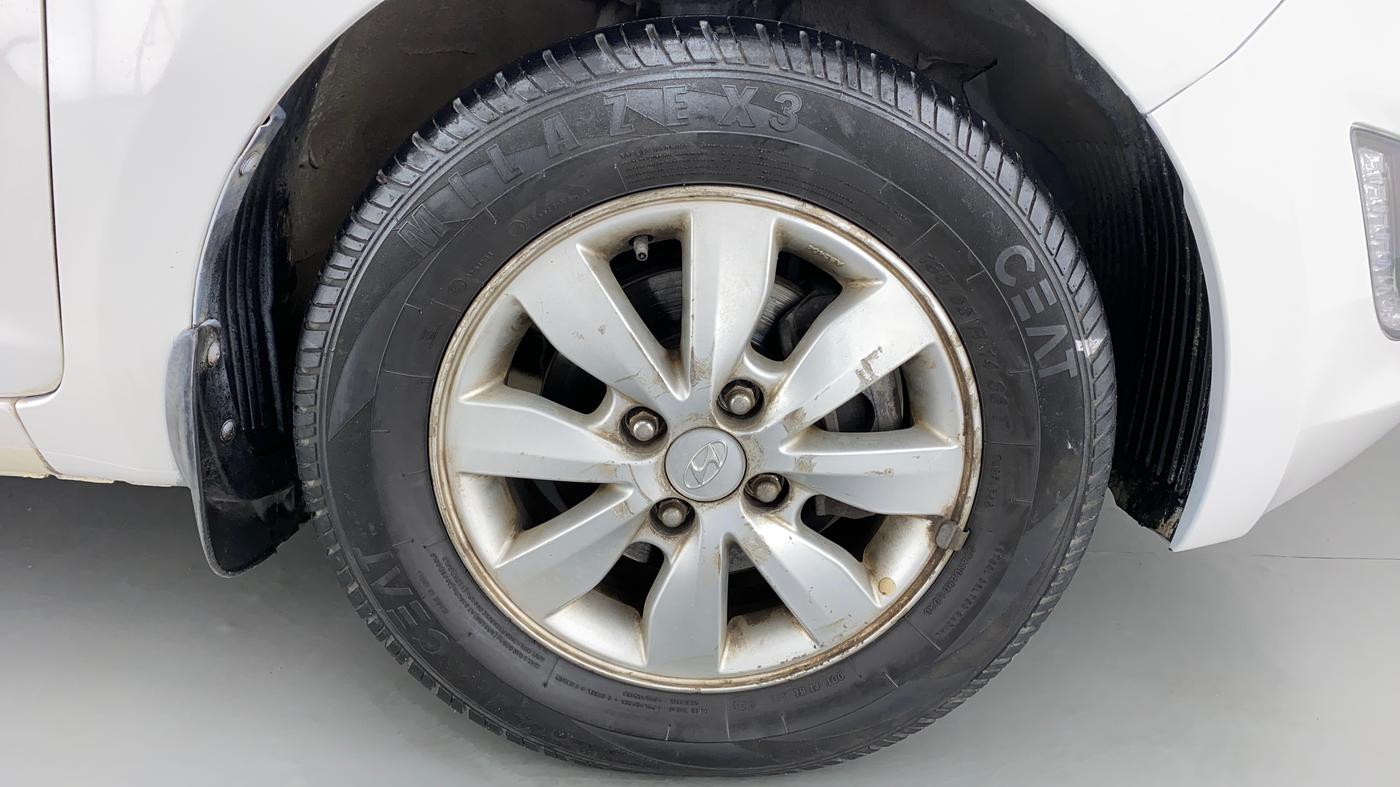 2013 Hyundai i20 SPORTZ 1.4 CRDI, Diesel, Manual, 88,896 km, Right Front Wheel