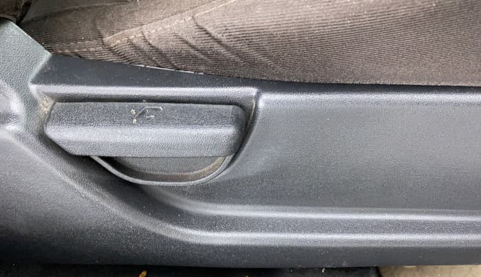 2013 Hyundai i20 SPORTZ 1.4 CRDI, Diesel, Manual, 88,896 km, Driver Side Adjustment Panel