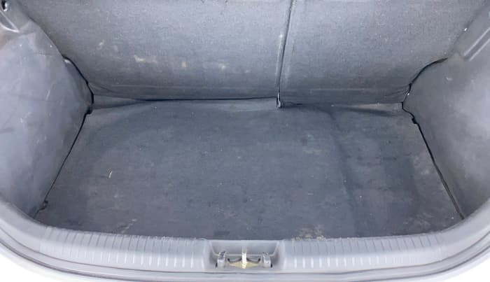 2013 Hyundai i20 SPORTZ 1.4 CRDI, Diesel, Manual, 88,896 km, Boot Inside