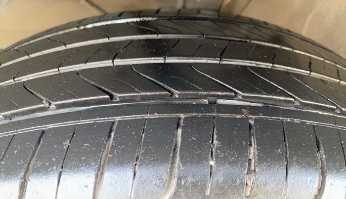 2018 Maruti Baleno ALPHA PETROL 1.2, Petrol, Manual, 51,557 km, Left Front Tyre Tread