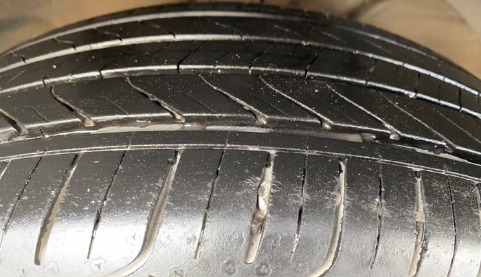 2018 Maruti Baleno ALPHA PETROL 1.2, Petrol, Manual, 51,557 km, Right Front Tyre Tread