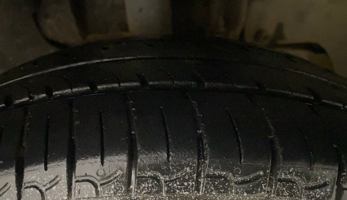 2017 Tata Tiago XM (O) PETROL, Petrol, Manual, 63,544 km, Right Front Tyre Tread