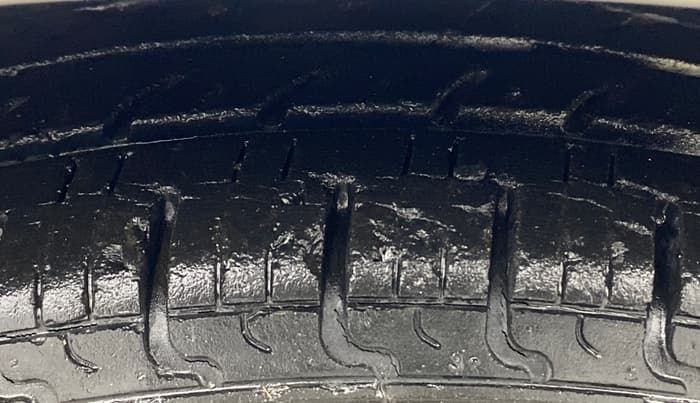 2016 Datsun Redi Go T (O), Petrol, Manual, 26,664 km, Right Front Tyre Tread
