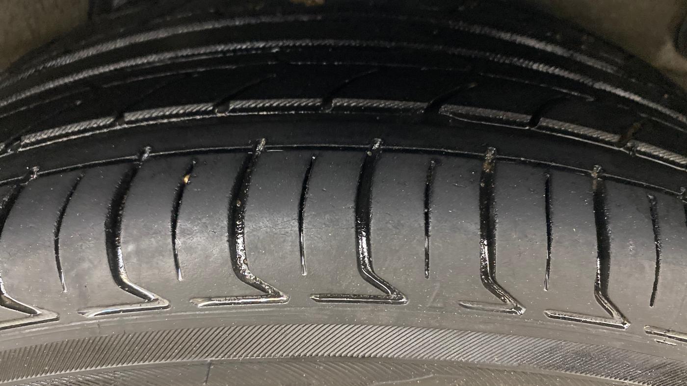2014 Hyundai Verna FLUIDIC 1.4 VTVT CX, Petrol, Manual, 85,749 km, Left Rear Tyre Tread
