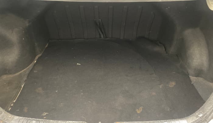 2014 Hyundai Verna FLUIDIC 1.4 VTVT CX, Petrol, Manual, 85,469 km, Boot Inside