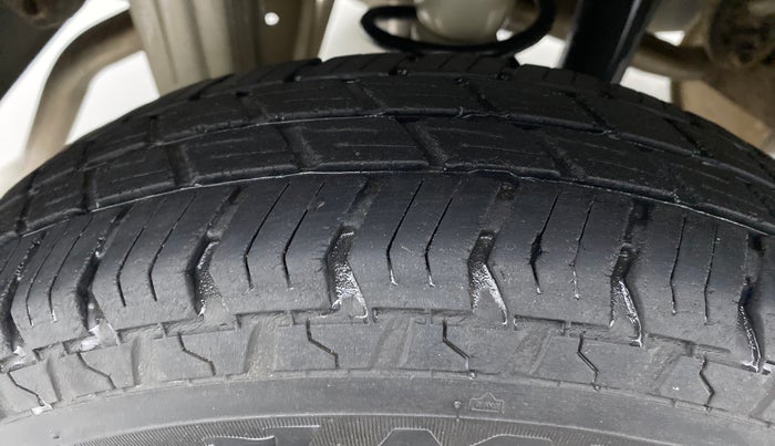 2017 Maruti Alto 800 VXI, Petrol, Manual, 32,571 km, Right Rear Tyre Tread