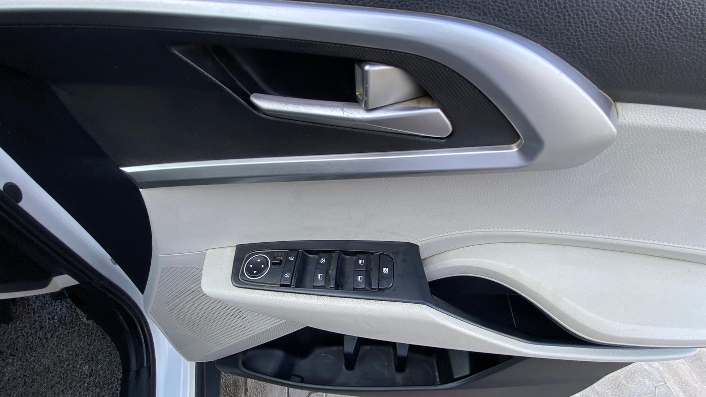 2023 KIA CARENS PRESTIGE 1.5 DIESEL 7 STR, Diesel, Manual, 60,571 km, Driver Side Door Panels Control
