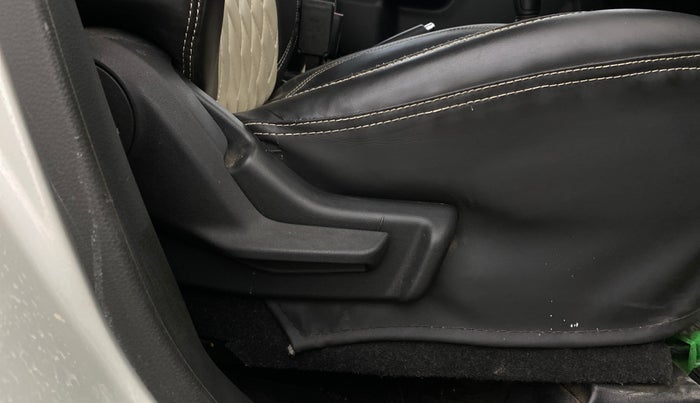 2023 Maruti Celerio VXI CNG, CNG, Manual, 90,441 km, Driver Side Adjustment Panel