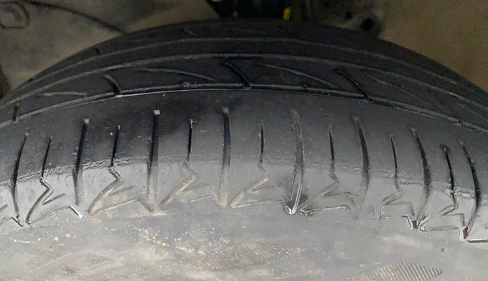 2014 Honda Brio S MT, Petrol, Manual, 58,008 km, Left Front Tyre Tread