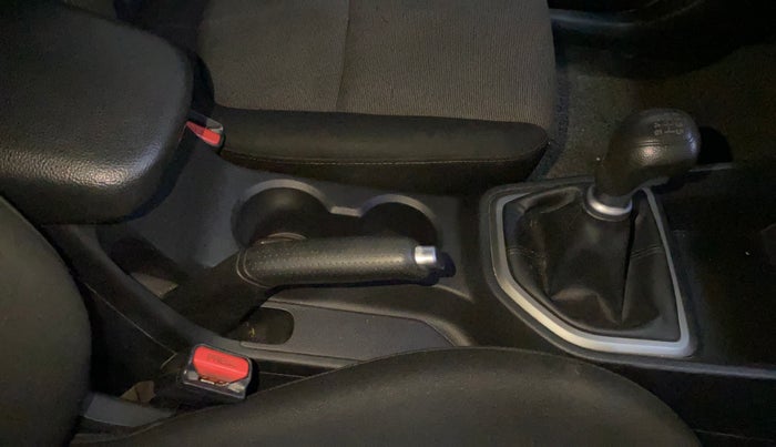 2017 Hyundai Creta SX PLUS 1.6 PETROL, Petrol, Manual, 85,967 km, Gear Lever