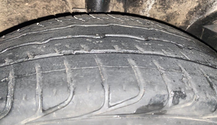 2017 Hyundai Creta SX PLUS 1.6 PETROL, Petrol, Manual, 85,967 km, Right Front Tyre Tread