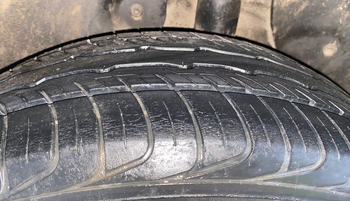 2017 Hyundai Creta SX PLUS 1.6 PETROL, Petrol, Manual, 85,967 km, Left Rear Tyre Tread