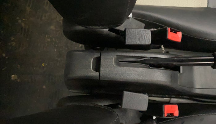 2025 Maruti Eeco 5 STR AC, Petrol, Manual, 2,448 km, Driver Side Adjustment Panel