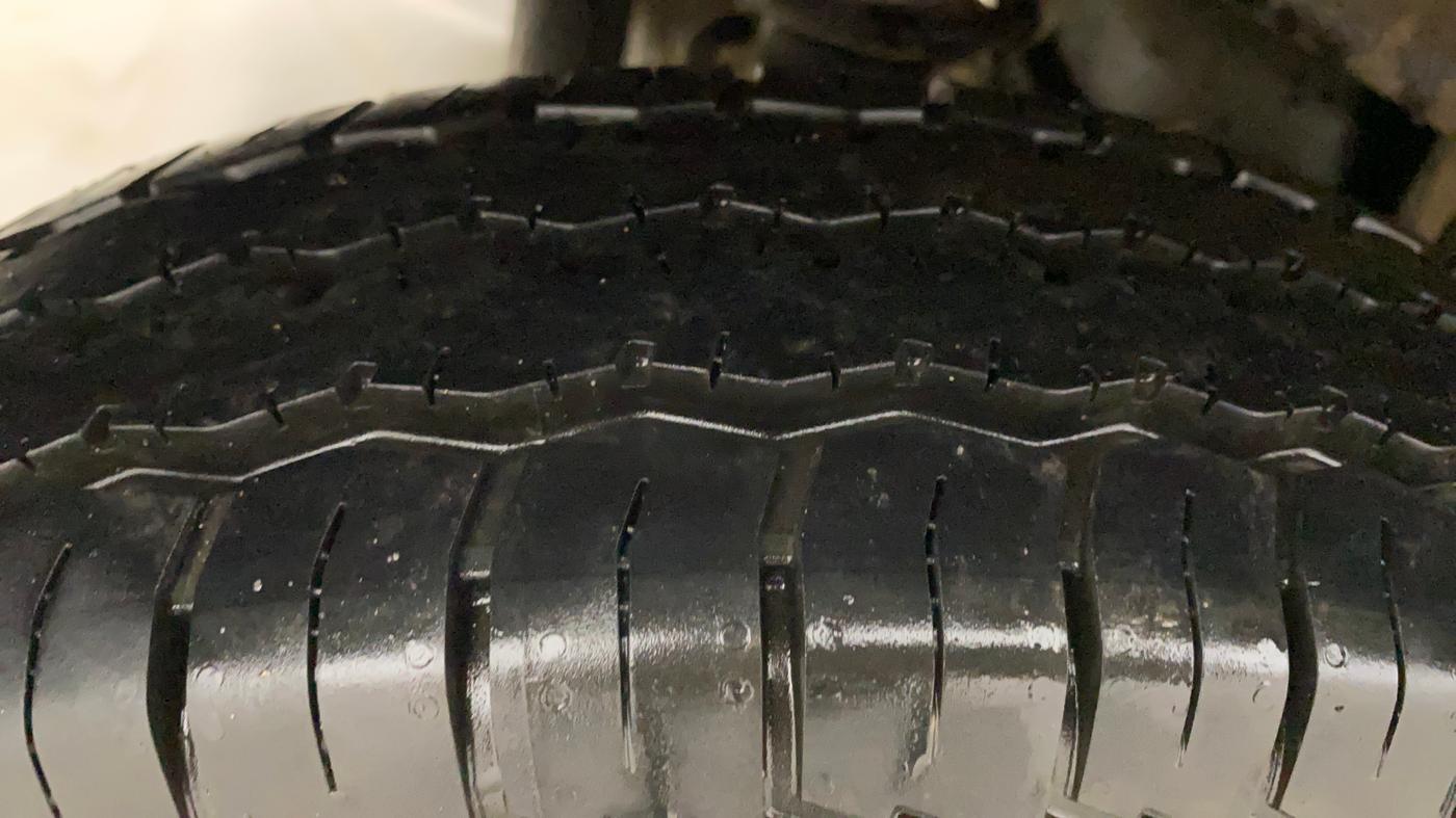 2025 Maruti Eeco 5 STR AC, Petrol, Manual, 2,448 km, Right Rear Tyre Tread