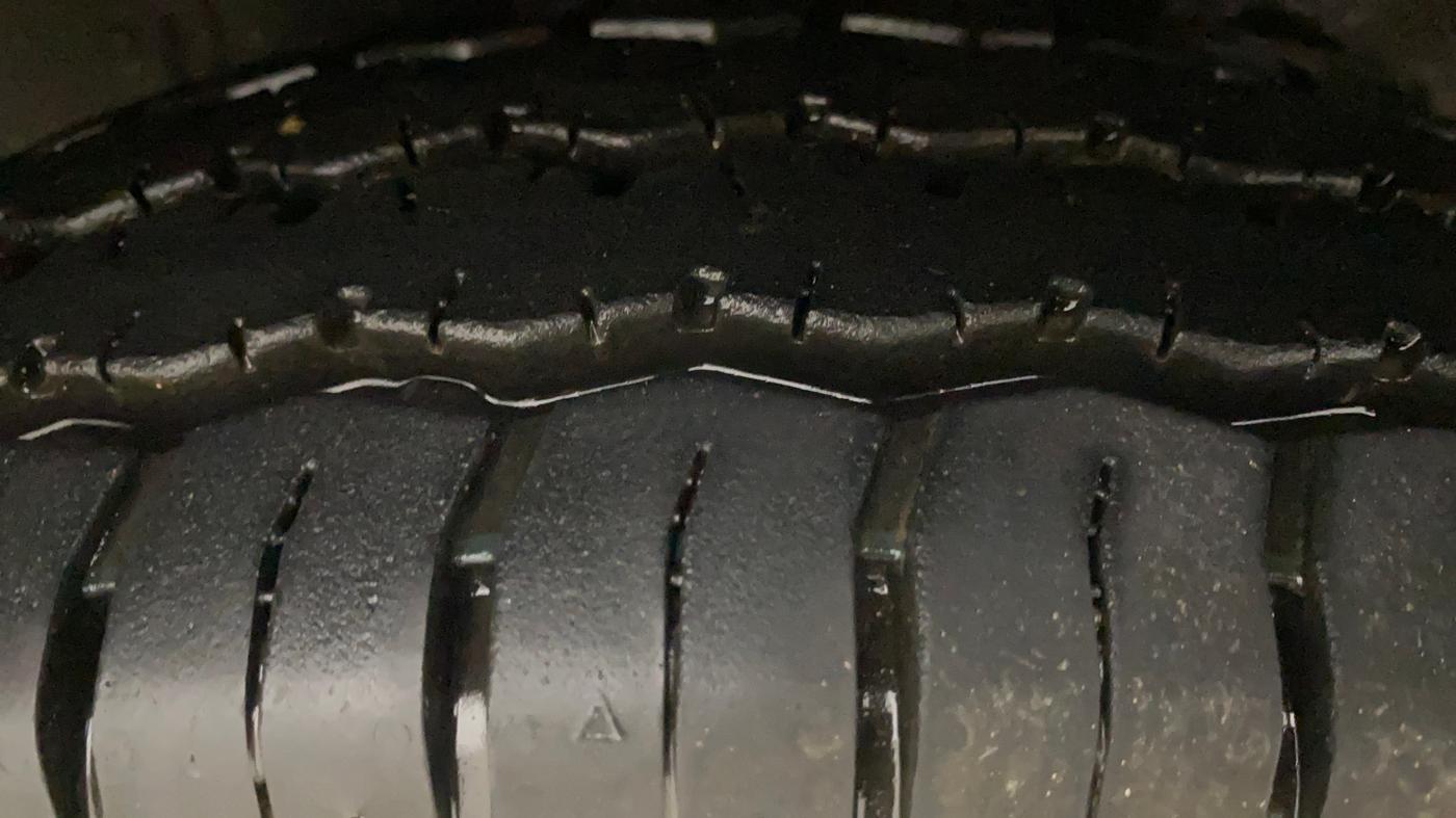 2025 Maruti Eeco 5 STR AC, Petrol, Manual, 2,448 km, Right Front Tyre Tread