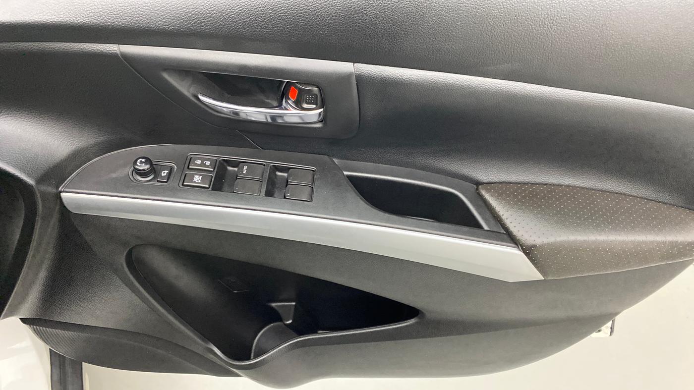 2021 Maruti S Cross ALPHA AT SMART HYBRID, Petrol, Automatic, 10,781 km, Driver Side Door Panels Control
