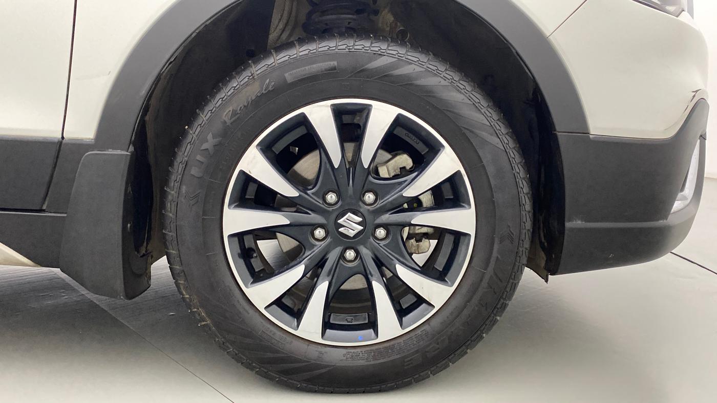 2021 Maruti S Cross ALPHA AT SMART HYBRID, Petrol, Automatic, 10,781 km, Right Front Wheel