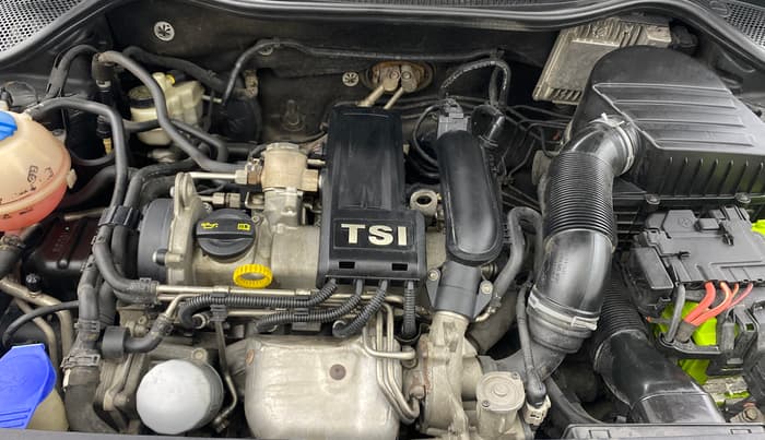 2016 Volkswagen Vento HIGHLINE PLUS 1.2 AT 16 ALLOY, Petrol, Automatic, 81,688 km, Engine View
