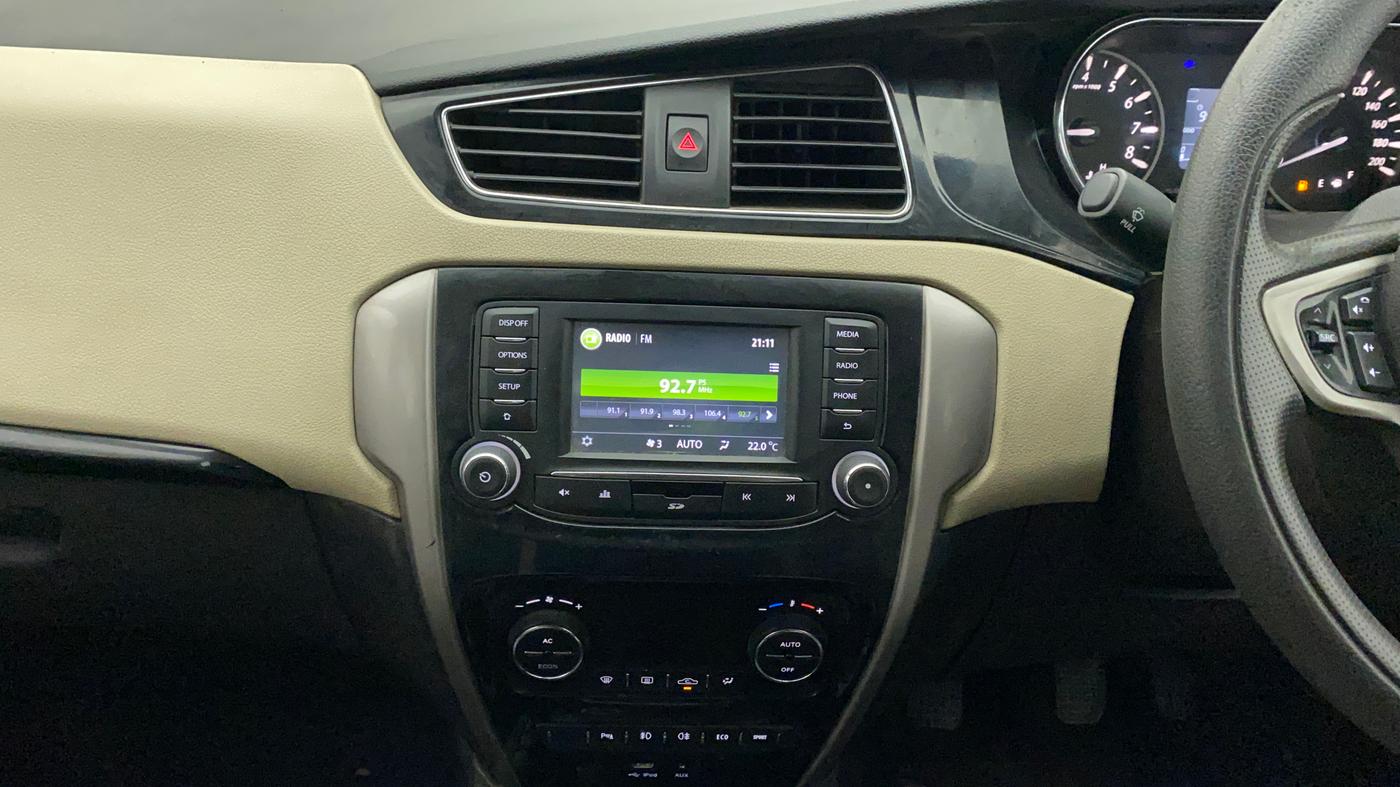 2016 Tata Zest XT PETROL, Petrol, Manual, 82,161 km, Air Conditioner