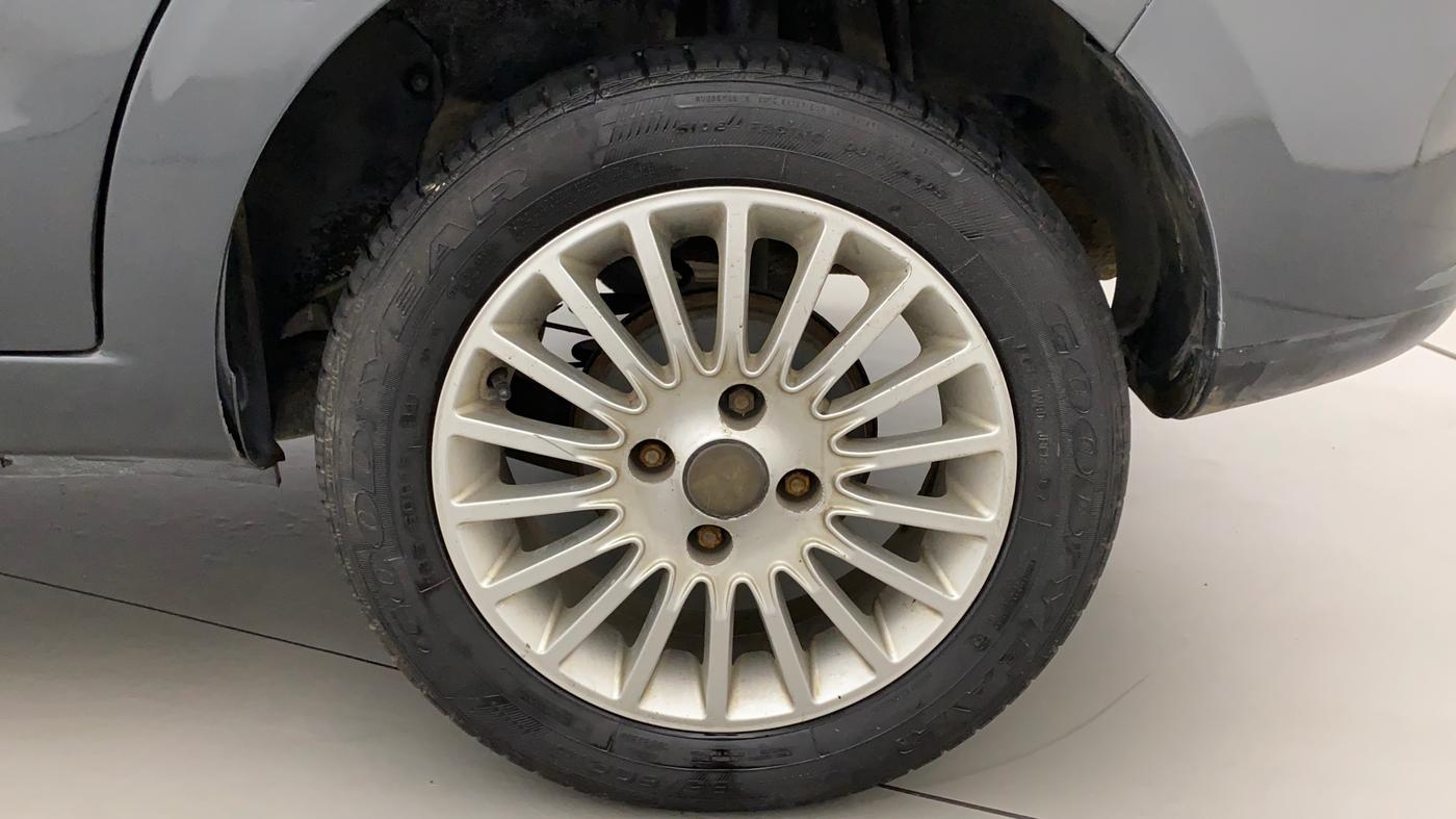 2016 Tata Zest XT PETROL, Petrol, Manual, 82,161 km, Left Rear Wheel