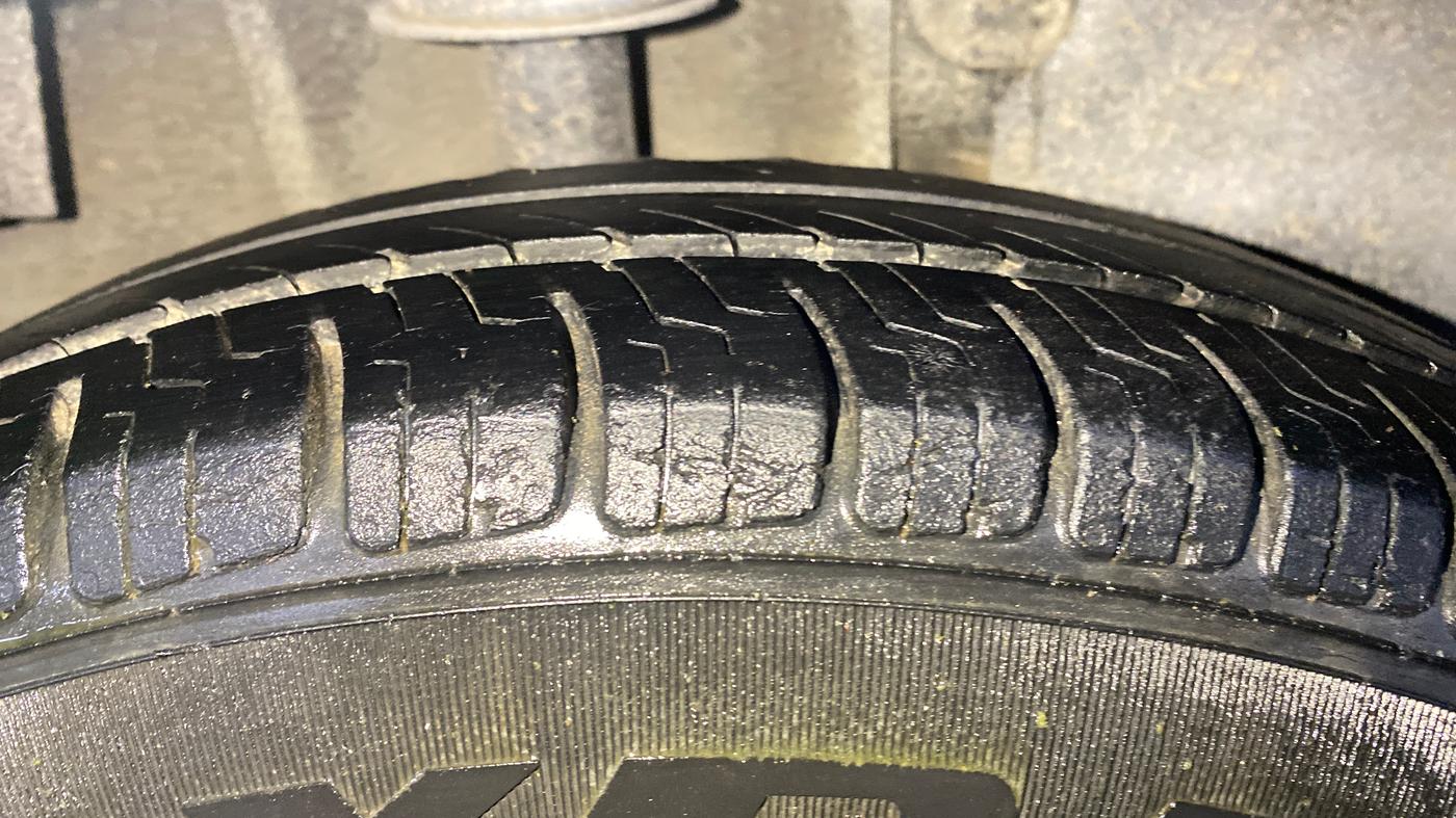 2016 Tata Tiago XZ PETROL, Petrol, Manual, 68,382 km, Right Rear Tyre Tread