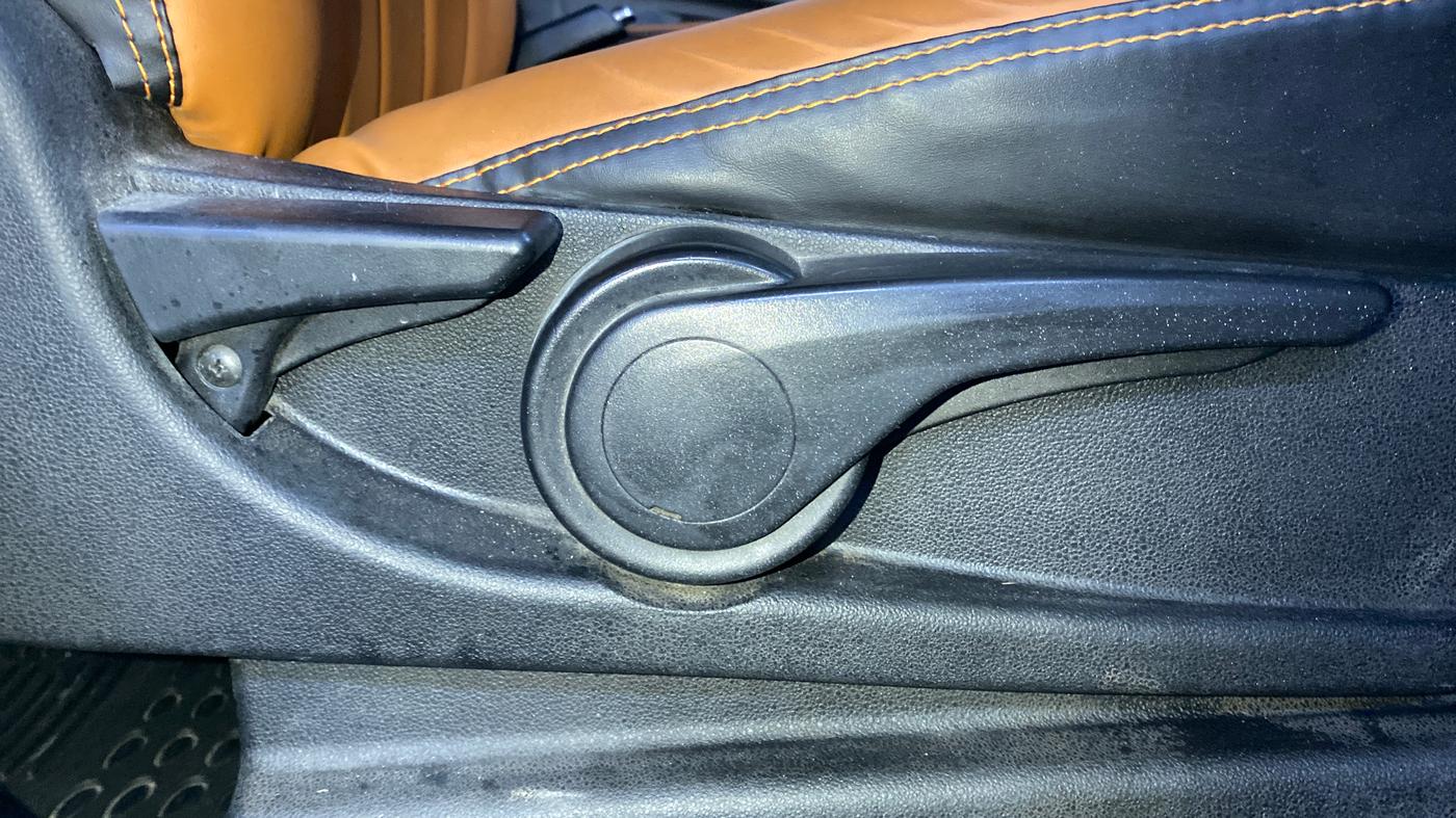 2016 Tata Tiago XZ PETROL, Petrol, Manual, 68,382 km, Driver Side Adjustment Panel