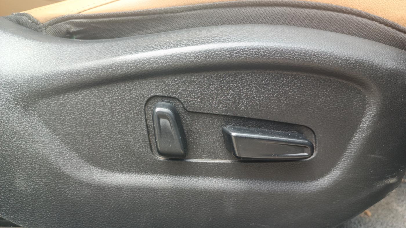 2021 KIA SELTOS HTX PLUS AT1.5 DIESEL, Diesel, Automatic, 1,17,539 km, Driver Side Adjustment Panel